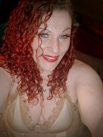 Scarlett Your Ultimate GF, 35  female escort, Salem