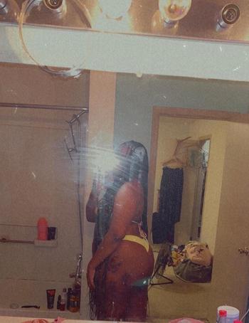 Roxyy, 23  female escort, Salem